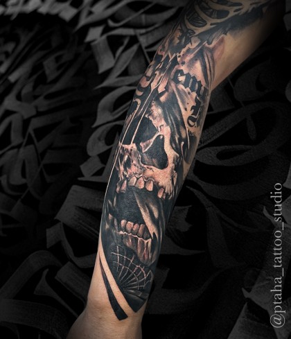 тату череп